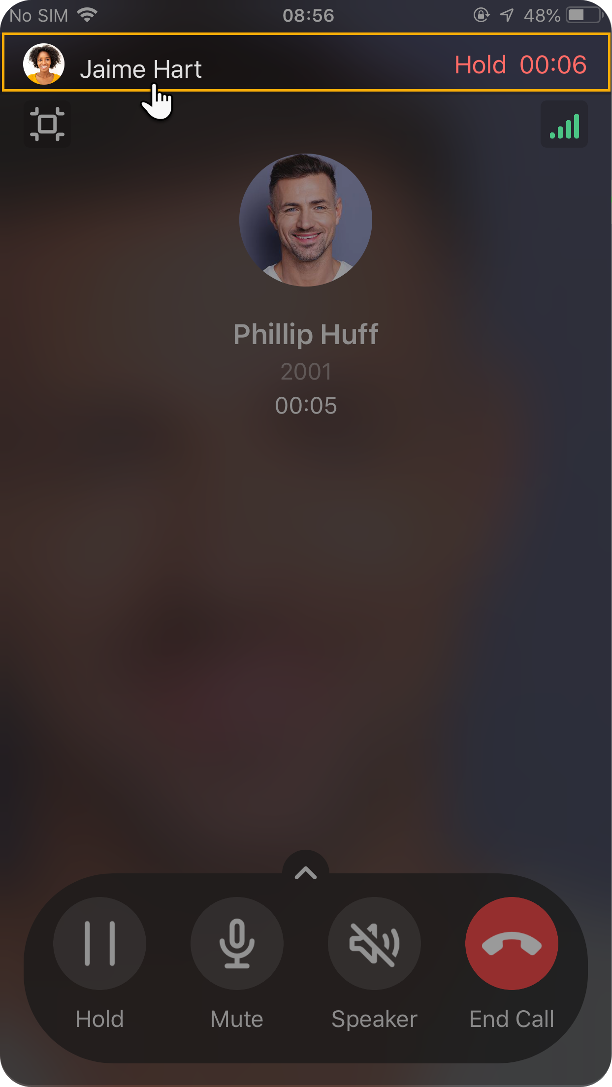 Banner used to switch between two active calls